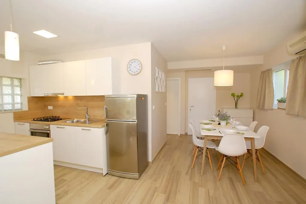 נובי ווינודולסקי Apartments Buneta קרואטיה